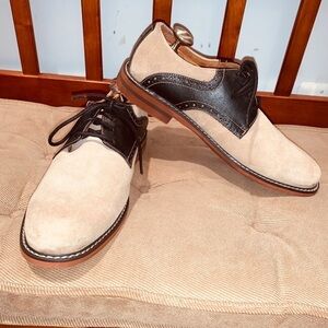 Florsheim Two Tone Derby Buck.